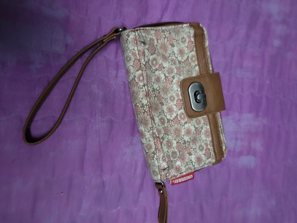 Unionbay Wallet/wristlet Pink Floral Retro Vintage